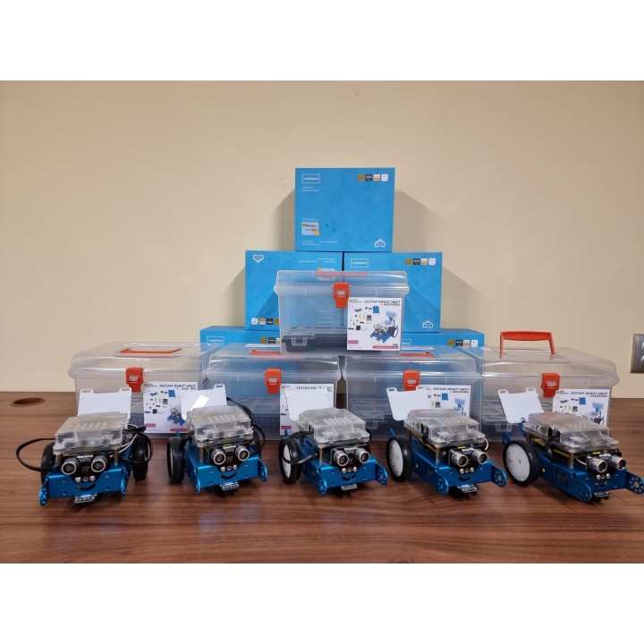 Pracownia robotyki 5x mBot + licencja edukacyjna + materiały + maty